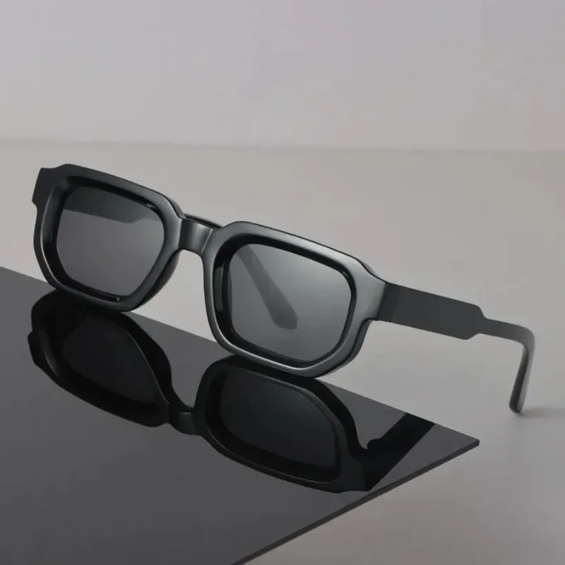 Gafas de sol cuadradas y atrac - Designer Sunglasses reseña y precio